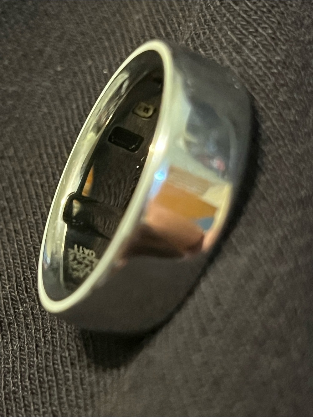 Oura Smart Ring in Polished Silver